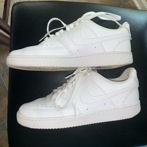 Nike Women’s Court Low Vision